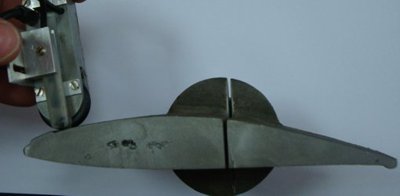Casting defects detected in the metal depth after cutting of the blade